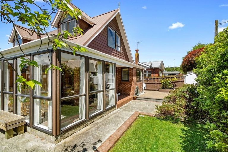 Photo of property in 1/268 Main Road, Tawa, Wellington, 5028