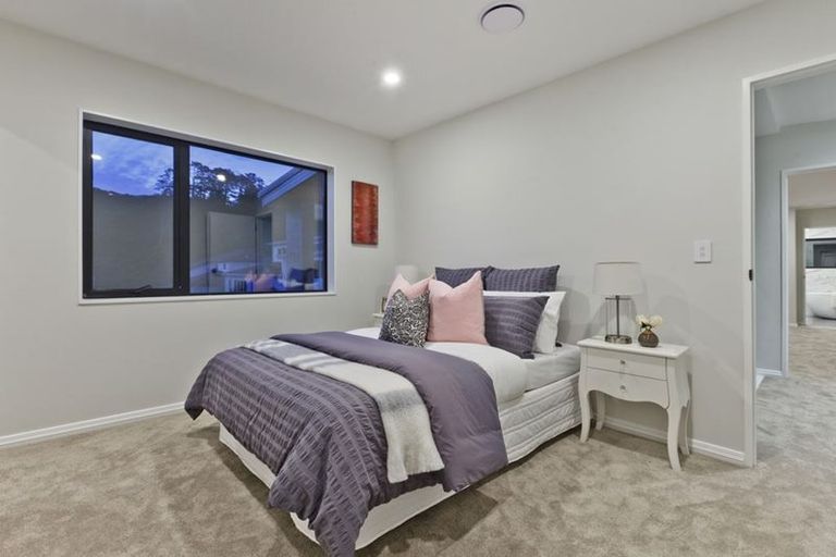 Photo of property in 3 Moko Lane, Greenhithe, Auckland, 0632