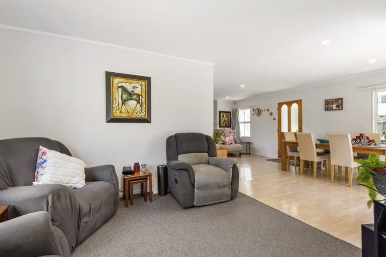 Photo of property in 2/19 Salem Place, Torbay, Auckland, 0630