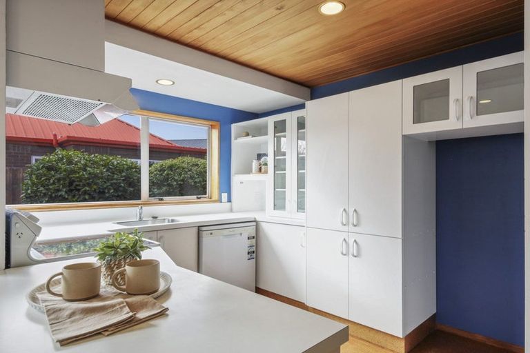 Photo of property in 1/175 Hawthornden Road, Avonhead, Christchurch, 8042