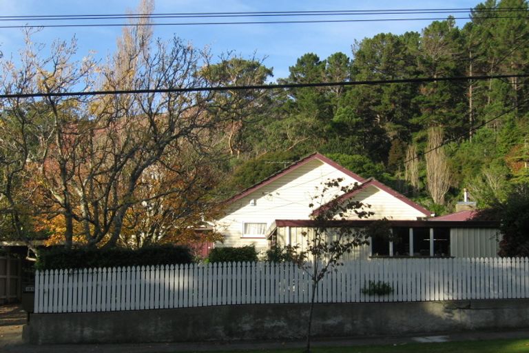 Photo of property in 461 Stokes Valley Road, Stokes Valley, Lower Hutt, 5019
