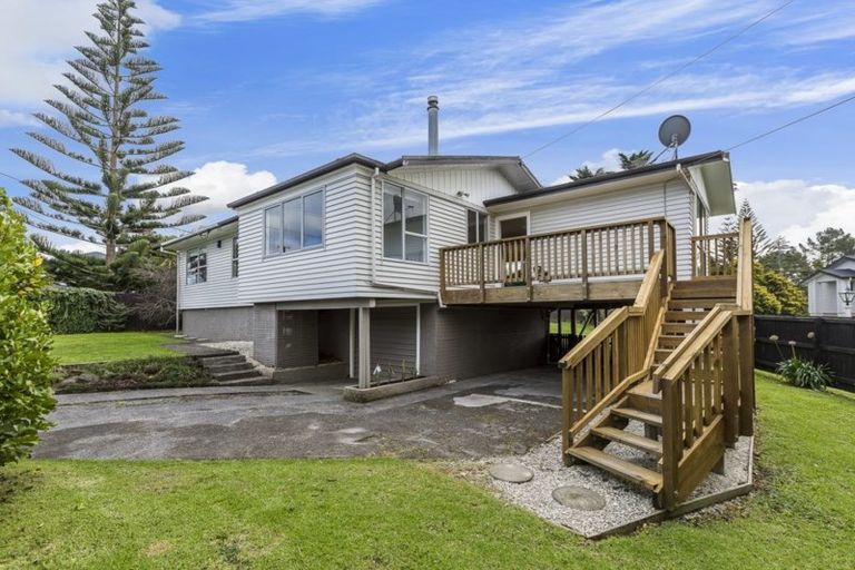 Photo of property in 46 Totara Road, Te Atatu Peninsula, Auckland, 0610