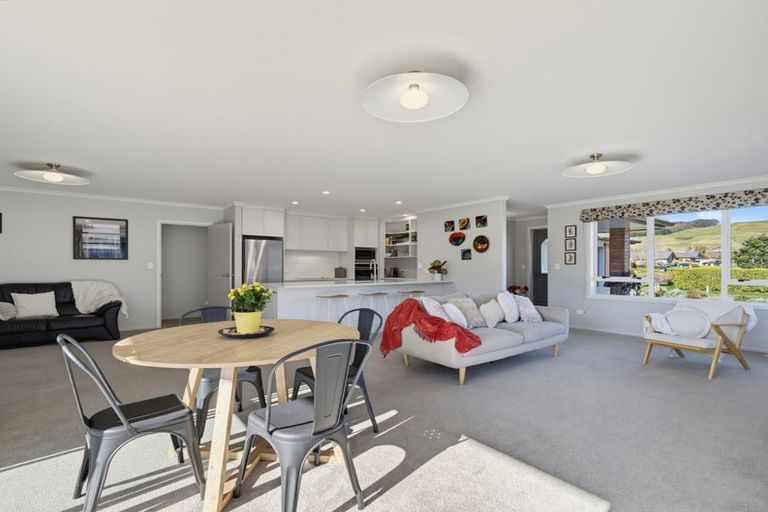 Photo of property in 15 Hamon Place, Pukehangi, Rotorua, 3015