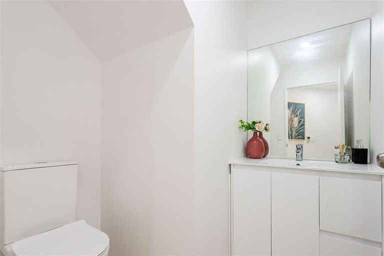 Photo of property in 4/23 Charlenne Close, Ranui, Auckland, 0612