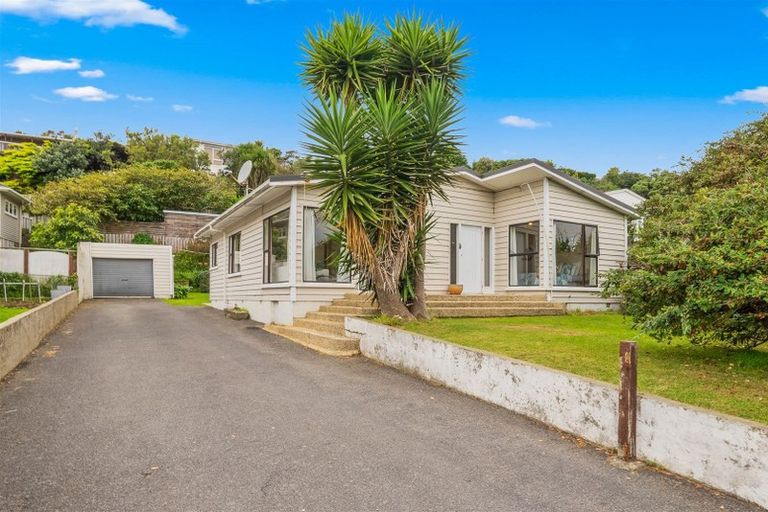 Photo of property in 94 Mana Esplanade, Paremata, Porirua, 5026