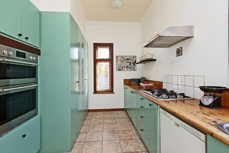 Photo of property in 133 Frederick Street, Mayfair, Hastings, 4122