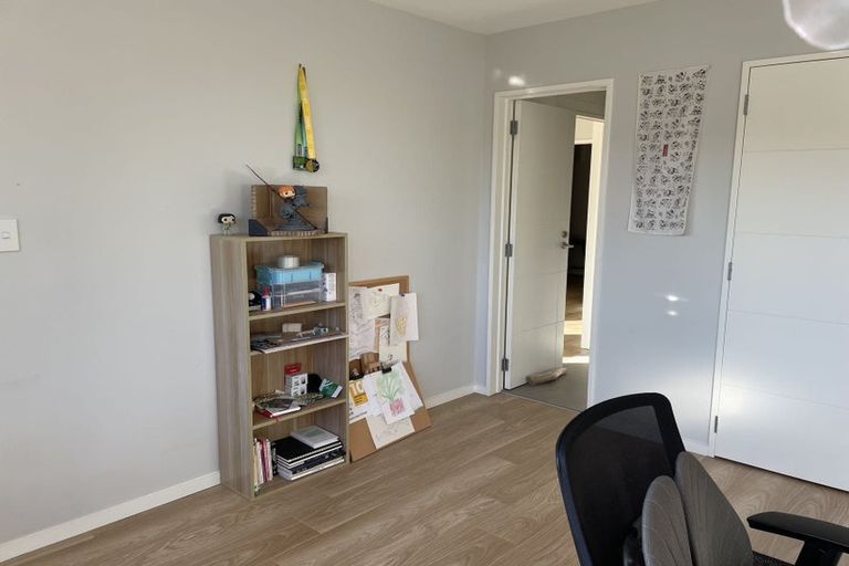 Photo of property in 18a Hazel Glen, Bayview, Auckland, 0629