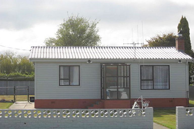 Photo of property in 58 Wilkin Street, Waimate, 7924