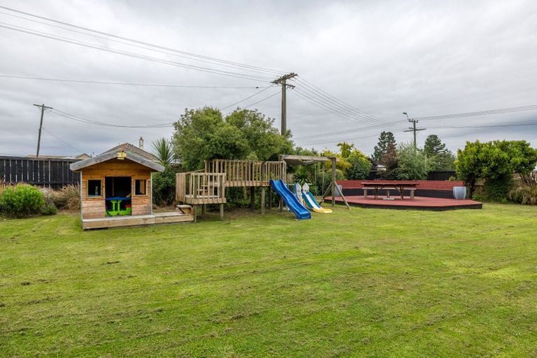 Photo of property in 1 Edward Street, Waimate, 7924