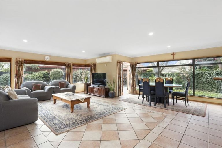 Photo of property in 23 San Rafael Place, Burnside, Christchurch, 8053