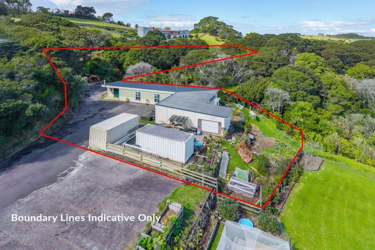 Photo of property in 56 Somerville Road, Shelly Park, Auckland, 2014