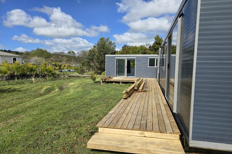 Photo of property in 78 Awaroa Road, Helensville, 0800