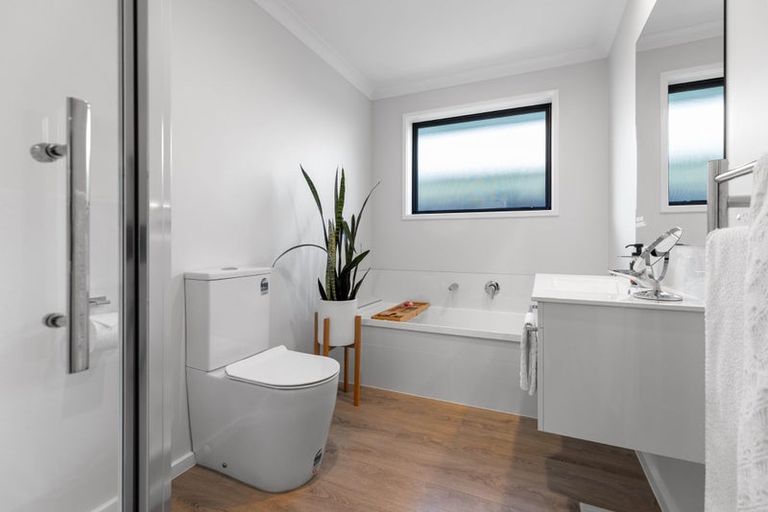 Photo of property in 122 Union Drive, Papamoa, 3118