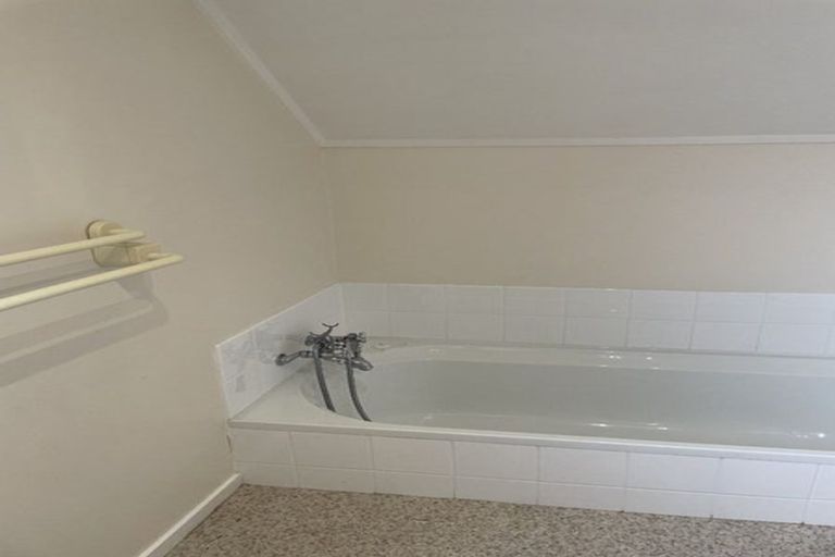 Photo of property in 2/26 Cherry Road, Bucklands Beach, Auckland, 2014