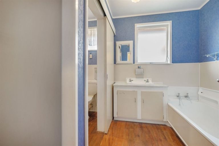 Photo of property in 99 Cargill Street, Papakura, 2110