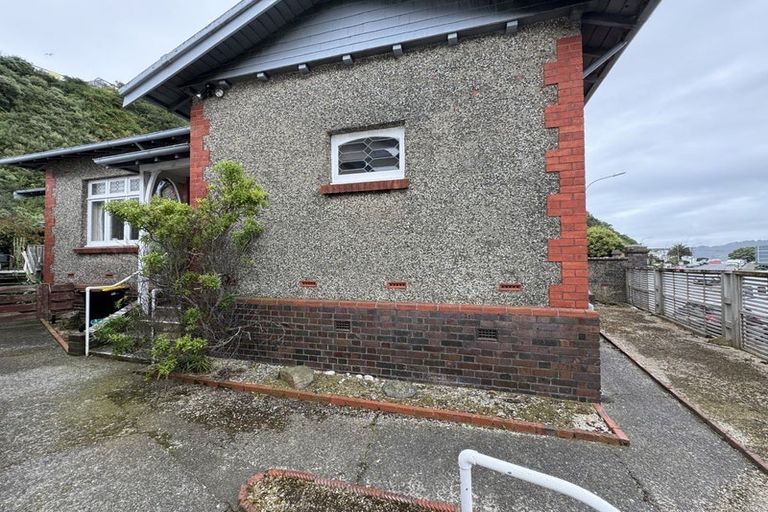 Photo of property in 530 Evans Bay Parade, Hataitai, Wellington, 6021