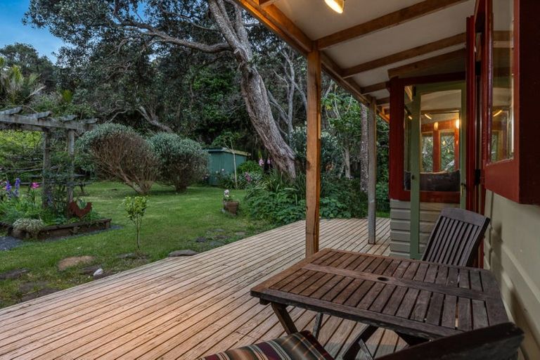 Photo of property in 66 Karekare Road, Karekare, Auckland, 0772