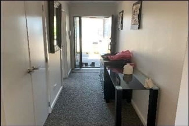 Photo of property in 1a Gregory Grove, Clive, 4102