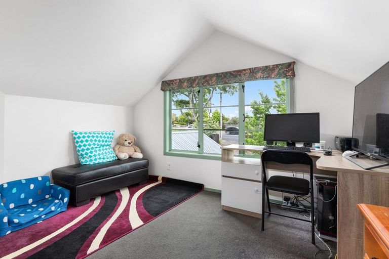 Photo of property in 118 Forest Lake Road, Forest Lake, Hamilton, 3200