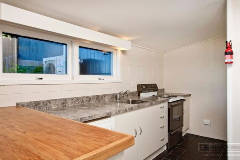 Photo of property in 122 Aeroview Drive, Beach Haven, Auckland, 0626