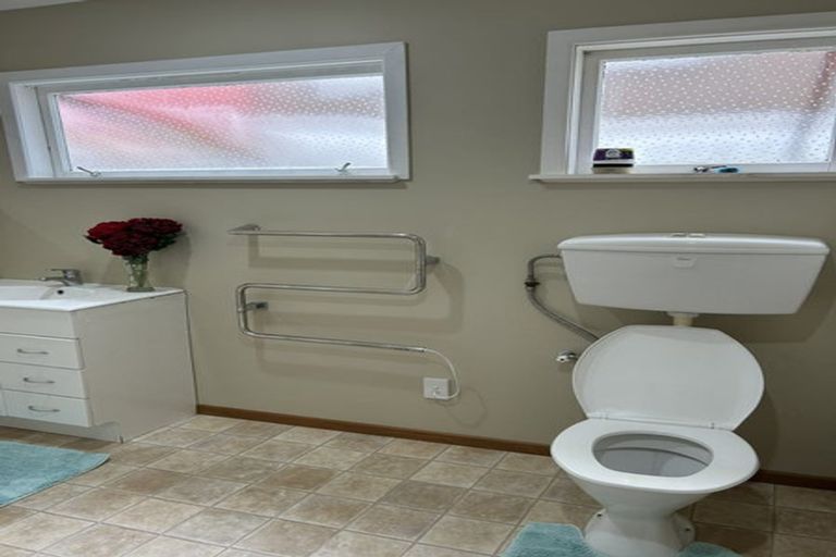 Photo of property in 56 Tahi Terrace, Glen Eden, Auckland, 0602