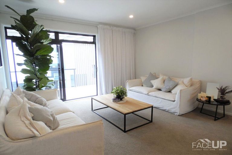 Photo of property in 28 Mollusc Road, Hobsonville, Auckland, 0616