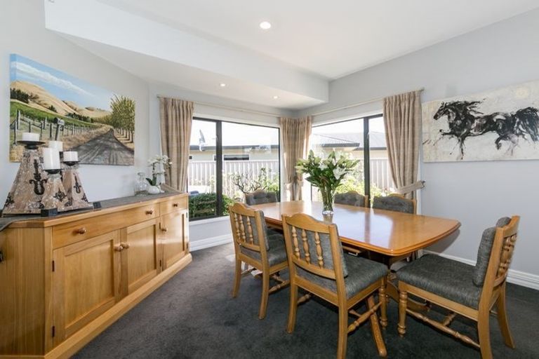 Photo of property in 17 Merlot Drive, Greenmeadows, Napier, 4112