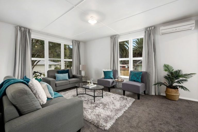 Photo of property in 2 Thomson Grove, Stokes Valley, Lower Hutt, 5019