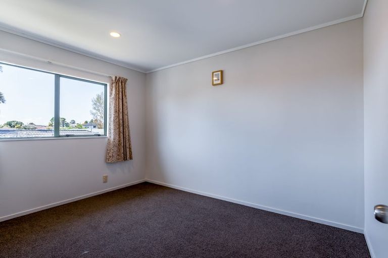 Photo of property in 13 Vitex Lane, Henderson, Auckland, 0612