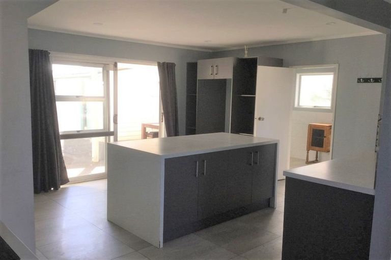 Photo of property in 1219 Papamoa Beach Road, Papamoa Beach, Papamoa, 3118
