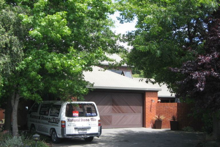 Photo of property in 16 Hilldale Place, Hillsborough, Christchurch, 8022