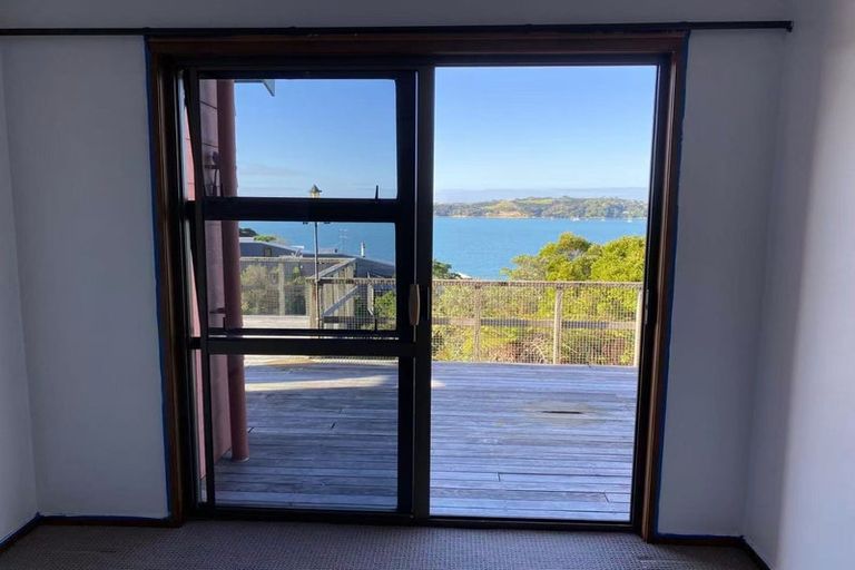 Photo of property in 21 Melandra Road, Stanmore Bay, Whangaparaoa, 0932