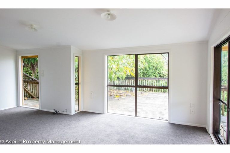 Photo of property in 13 Mceldowney Road, Titirangi, Auckland, 0604