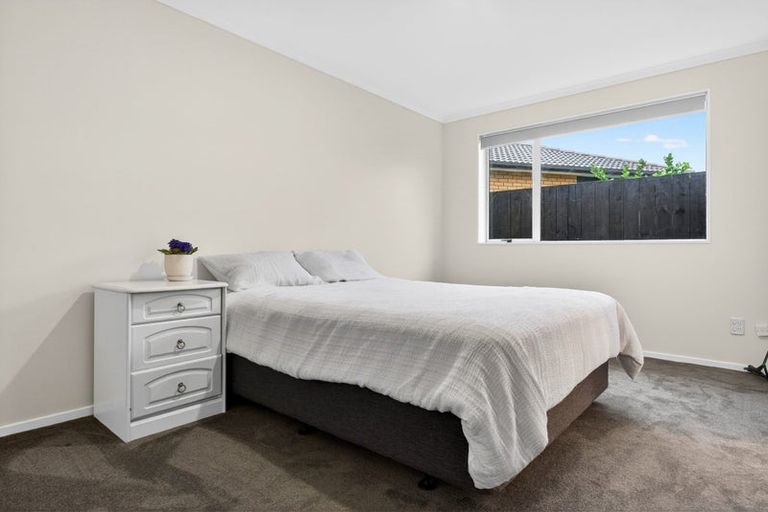 Photo of property in 31 Magnolia Drive, Waiuku, 2123