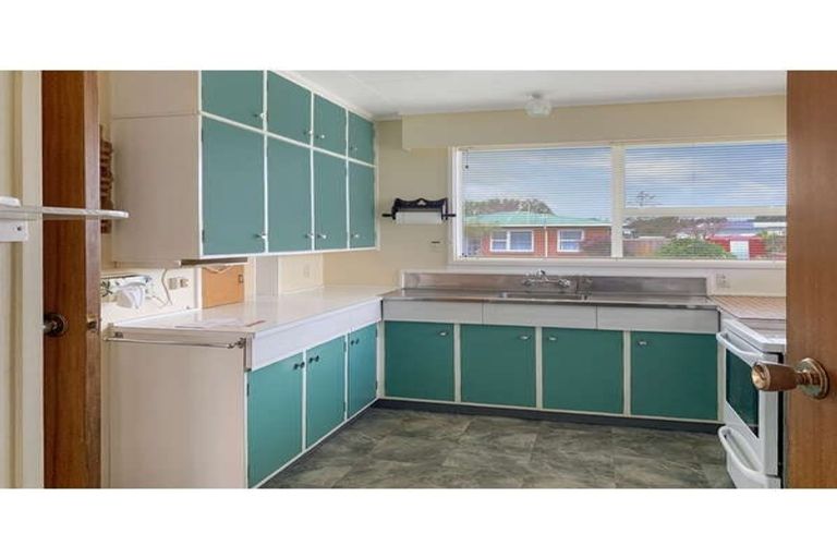 Photo of property in 6 Cardiff Street, Levin, 5510