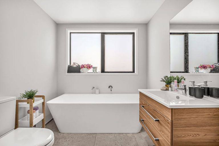 Photo of property in 1 Harp Place, Papamoa, 3118