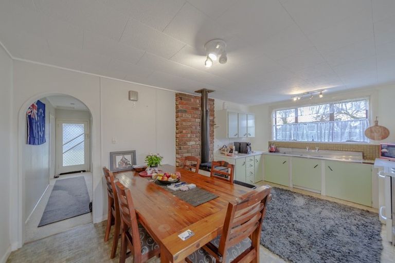 Photo of property in 12 Bell Street, Otane, 4202