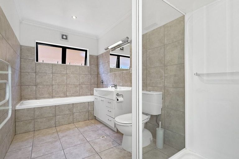 Photo of property in 63 Futuna Close, Karori, Wellington, 6012