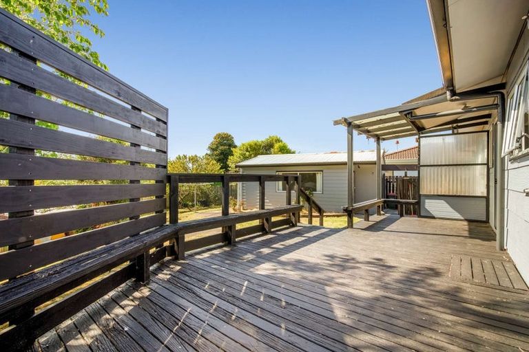 Photo of property in 10 Thebes Street, Pomare, Rotorua, 3015