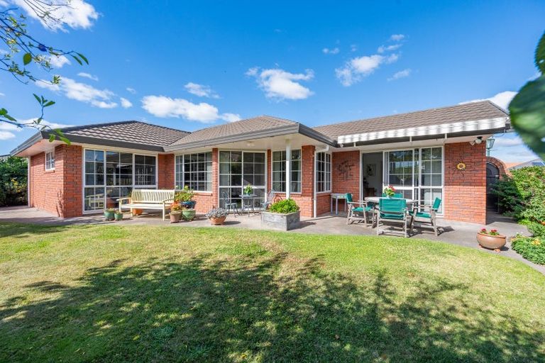 Photo of property in 3 Claridge Place, Taradale, Napier, 4112