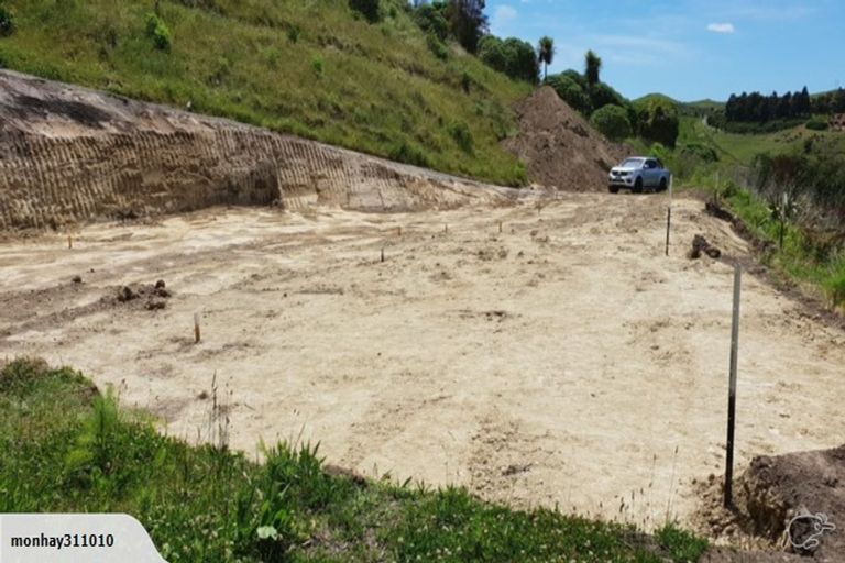 Photo of property in 250 Puketapu Road, Taradale, Napier, 4183