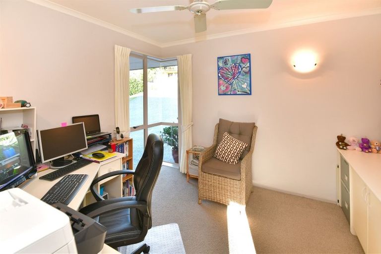 Photo of property in 11 D'urville Place, Gulf Harbour, Whangaparaoa, 0930