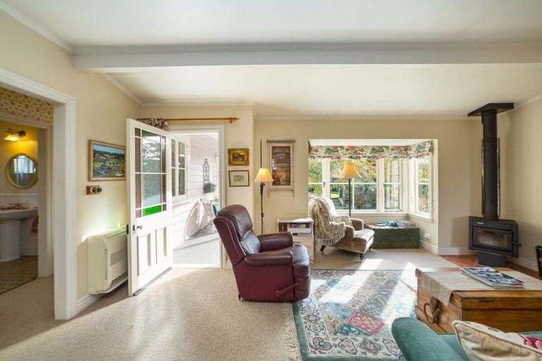 Photo of property in 10 Cotter Street, Greytown, 5712