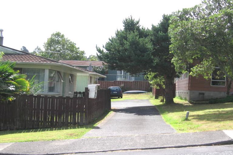 Photo of property in 1/23 Simon Ellice Drive, Bayview, Auckland, 0629
