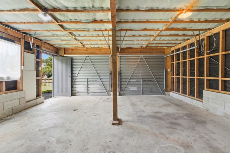 Photo of property in 50 Gatman Street, Birkdale, Auckland, 0626