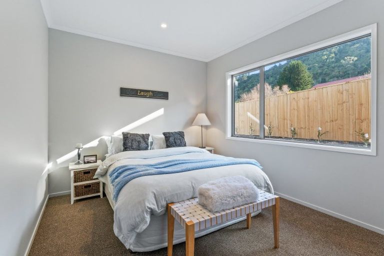 Photo of property in 21 Taupo Street, Ravensbourne, Dunedin, 9022