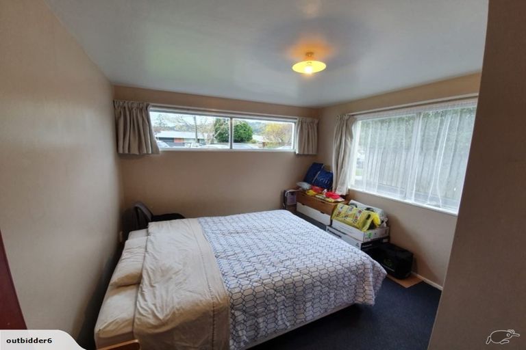Photo of property in 1/158 Kings Crescent, Hutt Central, Lower Hutt, 5010