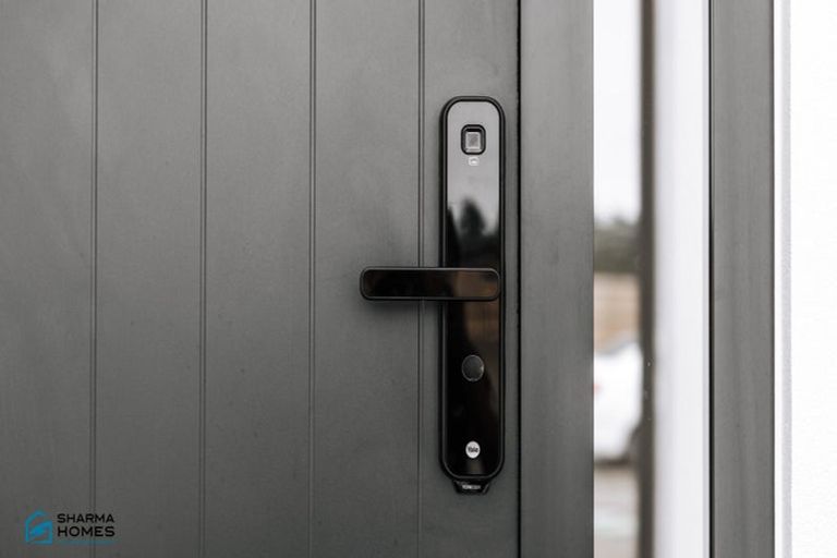 Photo of property in 21 Akoranga Place, Hornby, Christchurch, 8042