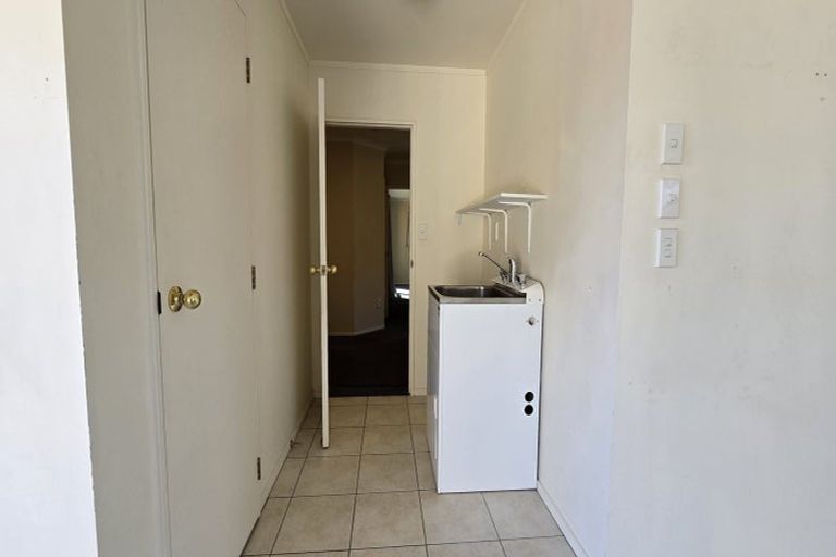 Photo of property in 12 Caulfield Place, Taradale, Napier, 4112