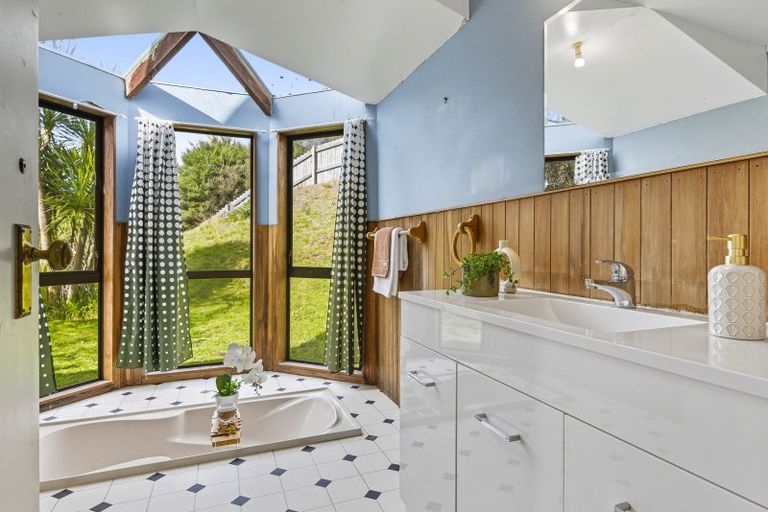 Photo of property in 345 Mazengarb Road, Paraparaumu, 5032